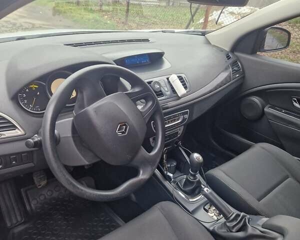 Білий Рено Меган, об'ємом двигуна 1.46 л та пробігом 305 тис. км за 6500 $, фото 5 на Automoto.ua