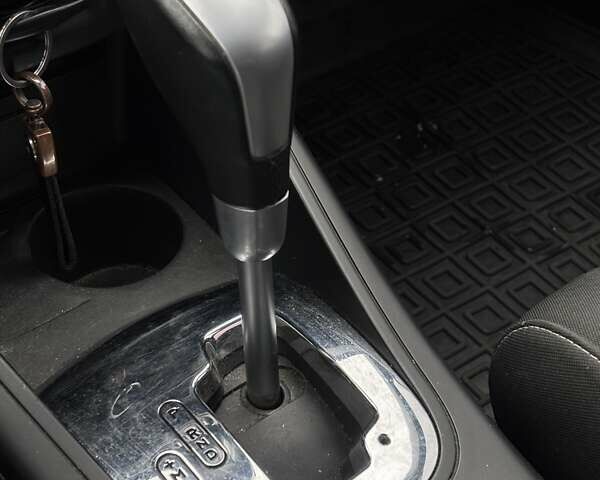 Білий Рено Меган, об'ємом двигуна 1.46 л та пробігом 265 тис. км за 6990 $, фото 46 на Automoto.ua