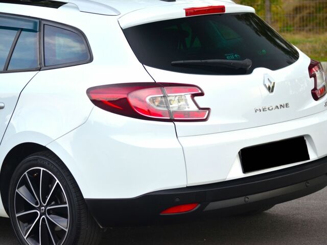 Белый Рено Меган, объемом двигателя 1.5 л и пробегом 162 тыс. км за 8555 $, фото 10 на Automoto.ua