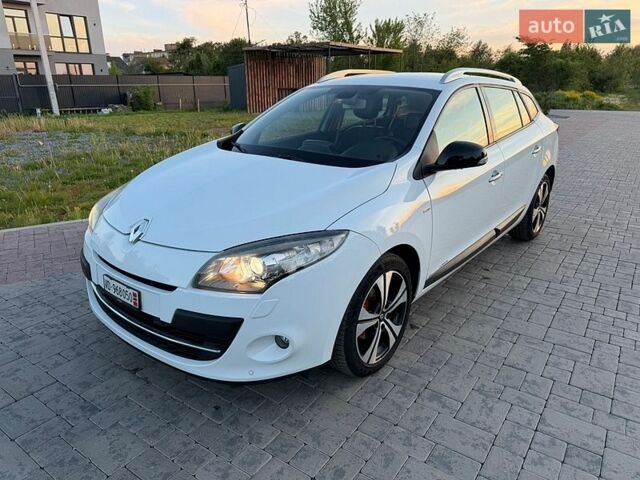 Білий Рено Меган, об'ємом двигуна 1.46 л та пробігом 246 тис. км за 8999 $, фото 19 на Automoto.ua