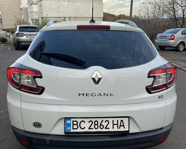 Белый Рено Меган, объемом двигателя 1.5 л и пробегом 310 тыс. км за 8300 $, фото 8 на Automoto.ua