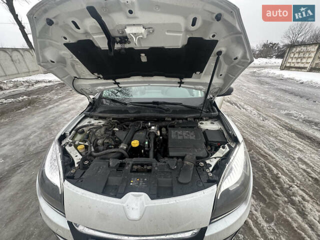 Білий Рено Меган, об'ємом двигуна 1.5 л та пробігом 286 тис. км за 7600 $, фото 11 на Automoto.ua