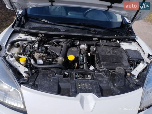 Белый Рено Меган, объемом двигателя 1.46 л и пробегом 198 тыс. км за 8900 $, фото 11 на Automoto.ua