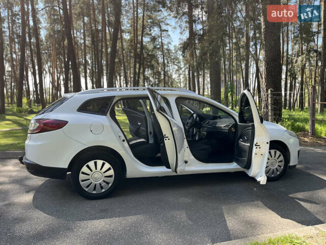 Білий Рено Меган, об'ємом двигуна 1.5 л та пробігом 210 тис. км за 6200 $, фото 15 на Automoto.ua