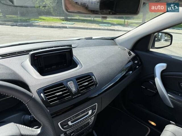 Белый Рено Меган, объемом двигателя 1.5 л и пробегом 225 тыс. км за 7699 $, фото 95 на Automoto.ua