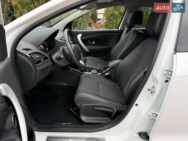 Білий Рено Меган, об'ємом двигуна 1.5 л та пробігом 228 тис. км за 8999 $, фото 94 на Automoto.ua