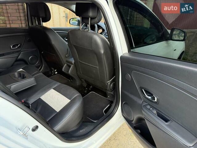 Белый Рено Меган, объемом двигателя 1.5 л и пробегом 225 тыс. км за 7699 $, фото 142 на Automoto.ua