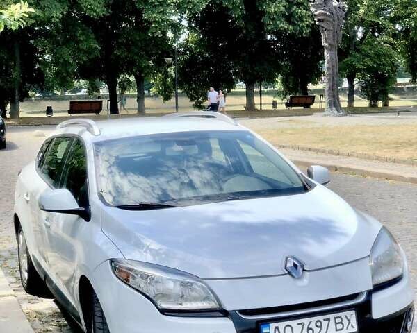 Белый Рено Меган, объемом двигателя 1.46 л и пробегом 290 тыс. км за 6900 $, фото 1 на Automoto.ua