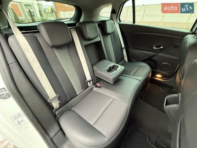 Білий Рено Меган, об'ємом двигуна 1.5 л та пробігом 228 тис. км за 8999 $, фото 148 на Automoto.ua