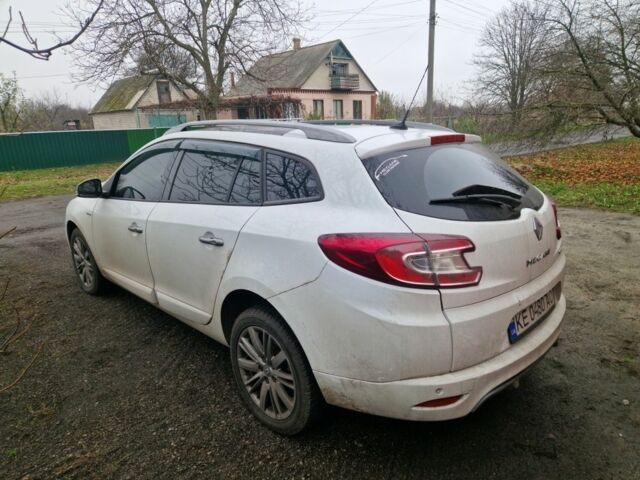 Белый Рено Меган, объемом двигателя 1.5 л и пробегом 327 тыс. км за 8000 $, фото 4 на Automoto.ua