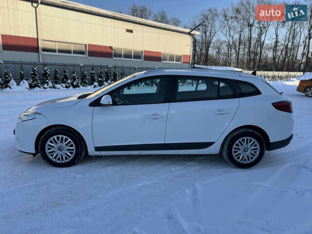 Белый Рено Меган, объемом двигателя 1.5 л и пробегом 254 тыс. км за 7300 $, фото 14 на Automoto.ua