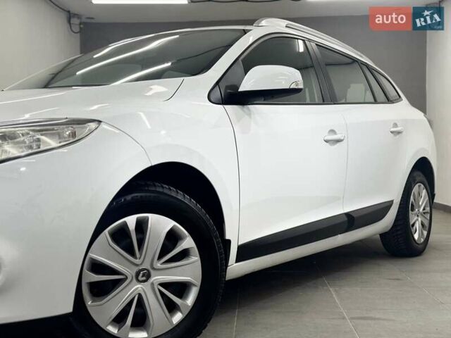 Білий Рено Меган, об'ємом двигуна 1.5 л та пробігом 270 тис. км за 6699 $, фото 9 на Automoto.ua