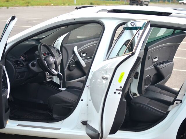 Белый Рено Меган, объемом двигателя 1.5 л и пробегом 162 тыс. км за 8555 $, фото 21 на Automoto.ua