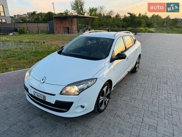 Білий Рено Меган, об'ємом двигуна 1.46 л та пробігом 246 тис. км за 8999 $, фото 17 на Automoto.ua