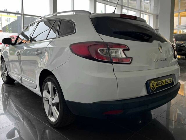 Белый Рено Меган, объемом двигателя 1.5 л и пробегом 256 тыс. км за 7350 $, фото 4 на Automoto.ua