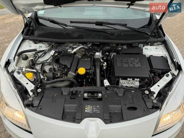 Білий Рено Меган, об'ємом двигуна 1.5 л та пробігом 202 тис. км за 7200 $, фото 88 на Automoto.ua
