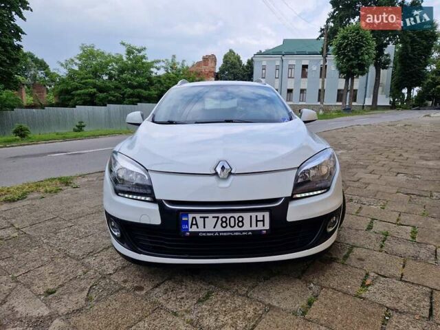 Белый Рено Меган, объемом двигателя 1.5 л и пробегом 244 тыс. км за 7600 $, фото 4 на Automoto.ua