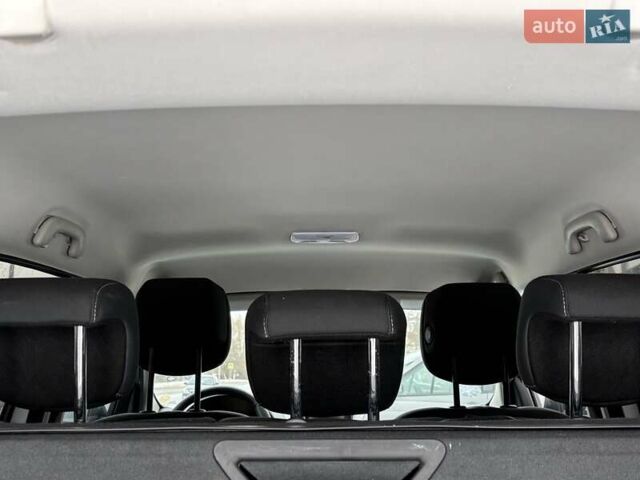 Білий Рено Меган, об'ємом двигуна 1.46 л та пробігом 265 тис. км за 6990 $, фото 28 на Automoto.ua