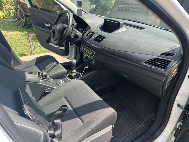 Білий Рено Меган, об'ємом двигуна 1.5 л та пробігом 311 тис. км за 6700 $, фото 7 на Automoto.ua