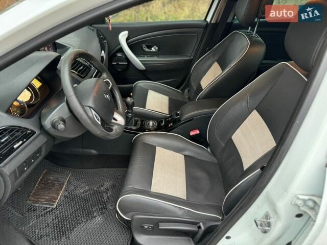 Белый Рено Меган, объемом двигателя 1.46 л и пробегом 243 тыс. км за 6999 $, фото 19 на Automoto.ua