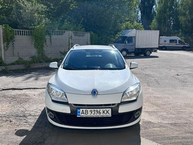 Білий Рено Меган, об'ємом двигуна 1.46 л та пробігом 256 тис. км за 8400 $, фото 3 на Automoto.ua