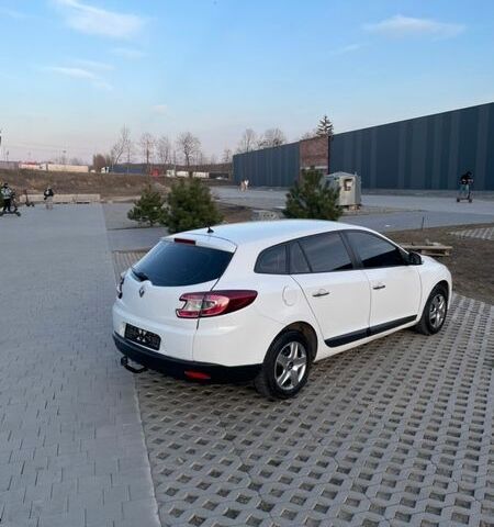 Белый Рено Меган, объемом двигателя 1.46 л и пробегом 278 тыс. км за 5600 $, фото 11 на Automoto.ua