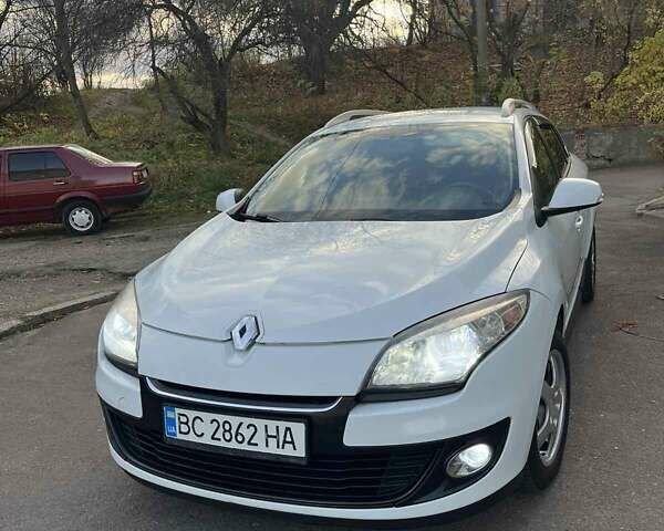 Белый Рено Меган, объемом двигателя 1.5 л и пробегом 310 тыс. км за 8300 $, фото 3 на Automoto.ua