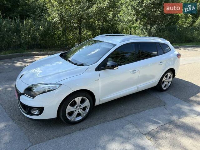 Белый Рено Меган, объемом двигателя 1.5 л и пробегом 225 тыс. км за 7699 $, фото 107 на Automoto.ua