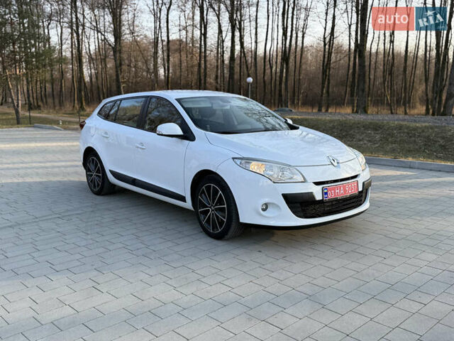 Белый Рено Меган, объемом двигателя 1.5 л и пробегом 257 тыс. км за 7200 $, фото 2 на Automoto.ua