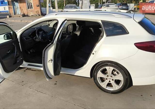 Білий Рено Меган, об'ємом двигуна 1.6 л та пробігом 201 тис. км за 8500 $, фото 9 на Automoto.ua