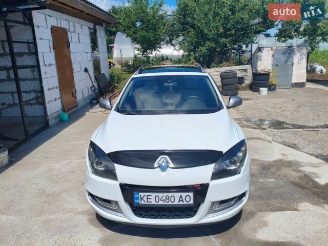 Белый Рено Меган, объемом двигателя 1.5 л и пробегом 329 тыс. км за 7100 $, фото 10 на Automoto.ua