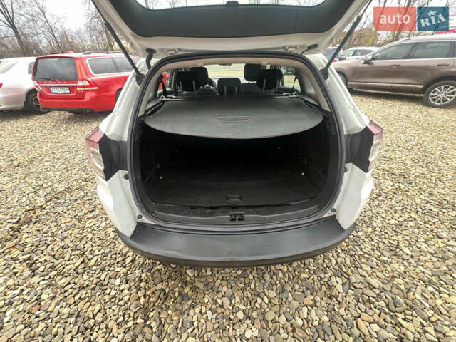 Белый Рено Меган, объемом двигателя 1.46 л и пробегом 255 тыс. км за 6500 $, фото 29 на Automoto.ua