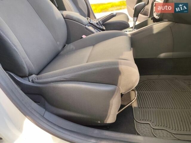 Белый Рено Меган, объемом двигателя 1.5 л и пробегом 250 тыс. км за 6999 $, фото 50 на Automoto.ua