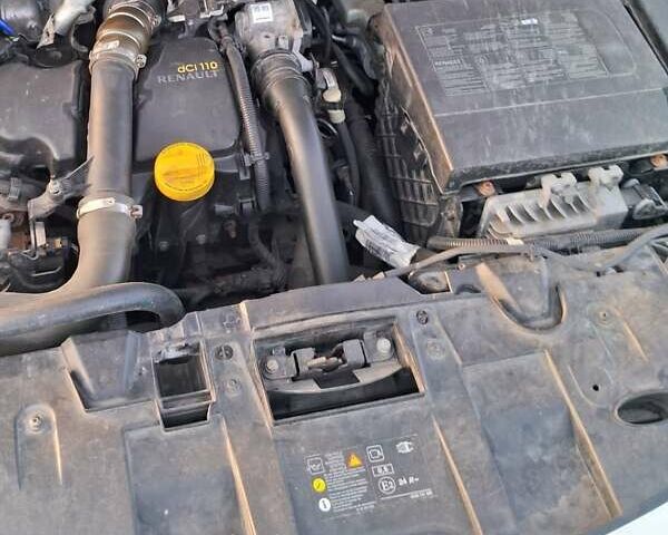 Белый Рено Меган, объемом двигателя 1.46 л и пробегом 331 тыс. км за 7350 $, фото 10 на Automoto.ua