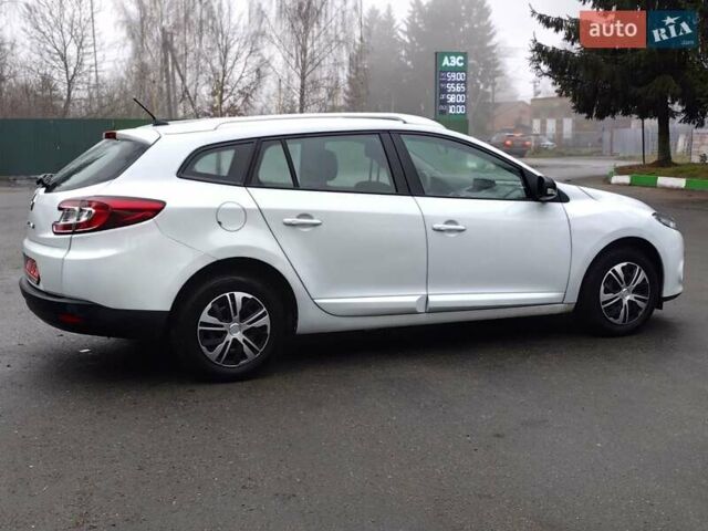 Белый Рено Меган, объемом двигателя 1.6 л и пробегом 57 тыс. км за 7750 $, фото 8 на Automoto.ua