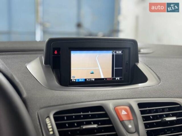 Білий Рено Меган, об'ємом двигуна 1.5 л та пробігом 270 тис. км за 6699 $, фото 101 на Automoto.ua