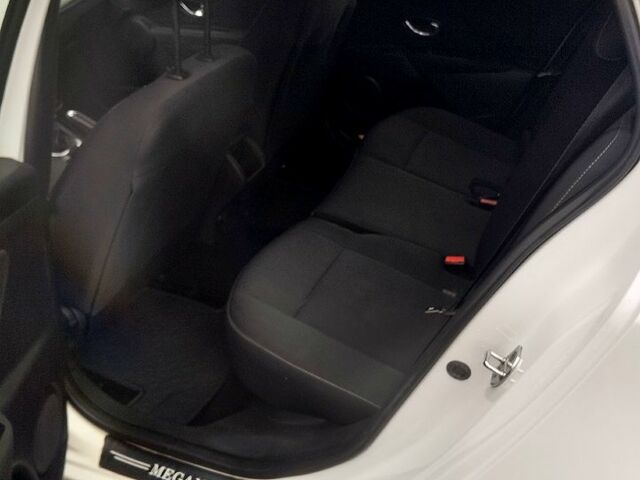 Белый Рено Меган, объемом двигателя 1.5 л и пробегом 308 тыс. км за 7200 $, фото 7 на Automoto.ua