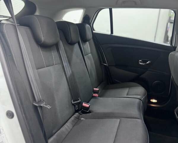 Білий Рено Меган, об'ємом двигуна 1.5 л та пробігом 270 тис. км за 6699 $, фото 108 на Automoto.ua