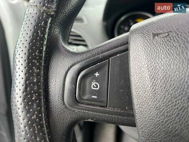 Белый Рено Меган, объемом двигателя 1.5 л и пробегом 240 тыс. км за 8190 $, фото 22 на Automoto.ua