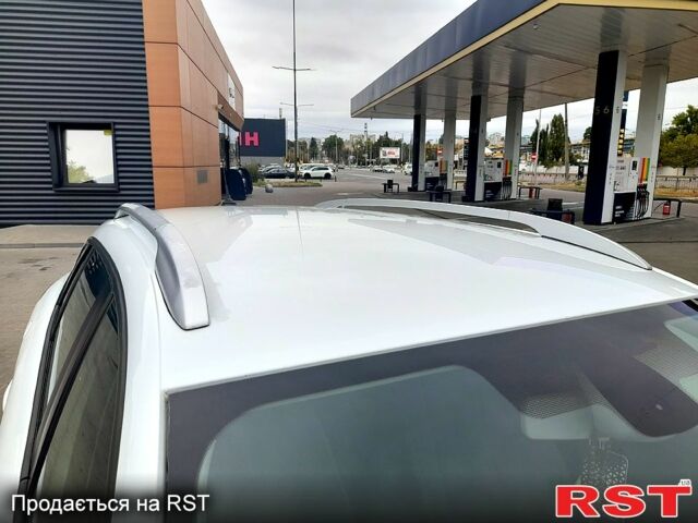 Белый Рено Меган, объемом двигателя 1.5 л и пробегом 301 тыс. км за 7550 $, фото 1 на Automoto.ua