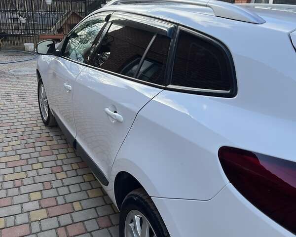 Белый Рено Меган, объемом двигателя 1.46 л и пробегом 245 тыс. км за 7900 $, фото 6 на Automoto.ua