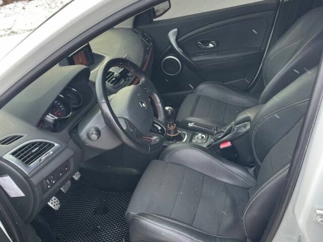 Білий Рено Меган, об'ємом двигуна 1.5 л та пробігом 266 тис. км за 8550 $, фото 4 на Automoto.ua