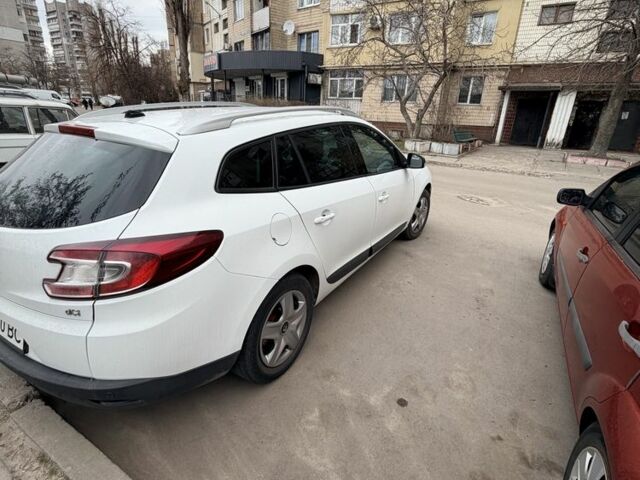 Белый Рено Меган, объемом двигателя 1.5 л и пробегом 330 тыс. км за 6500 $, фото 3 на Automoto.ua