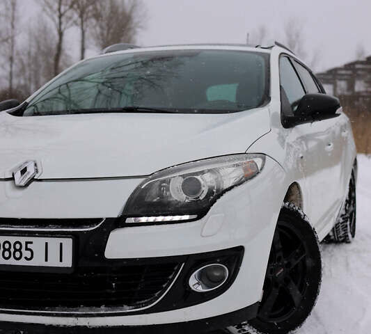 Белый Рено Меган, объемом двигателя 1.5 л и пробегом 315 тыс. км за 7500 $, фото 4 на Automoto.ua