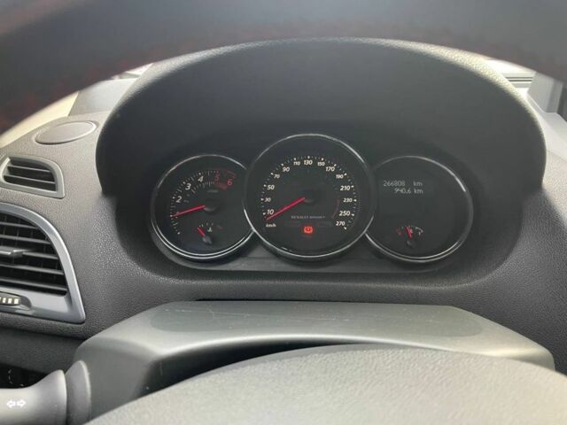 Білий Рено Меган, об'ємом двигуна 1.5 л та пробігом 266 тис. км за 8550 $, фото 7 на Automoto.ua