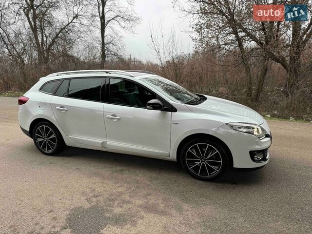 Белый Рено Меган, объемом двигателя 1.46 л и пробегом 243 тыс. км за 6999 $, фото 23 на Automoto.ua