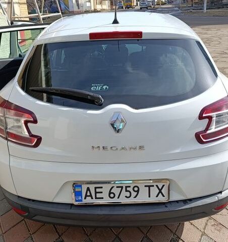 Білий Рено Меган, об'ємом двигуна 1.6 л та пробігом 197 тис. км за 7500 $, фото 5 на Automoto.ua