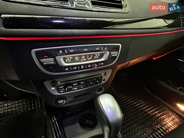 Белый Рено Меган, объемом двигателя 1.46 л и пробегом 286 тыс. км за 6999 $, фото 25 на Automoto.ua