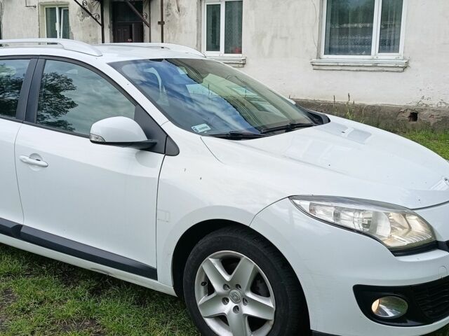 Белый Рено Меган, объемом двигателя 1.5 л и пробегом 318 тыс. км за 6900 $, фото 4 на Automoto.ua