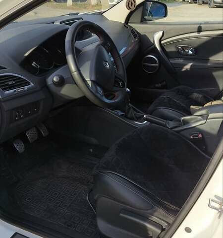 Білий Рено Меган, об'ємом двигуна 1.6 л та пробігом 201 тис. км за 8500 $, фото 3 на Automoto.ua